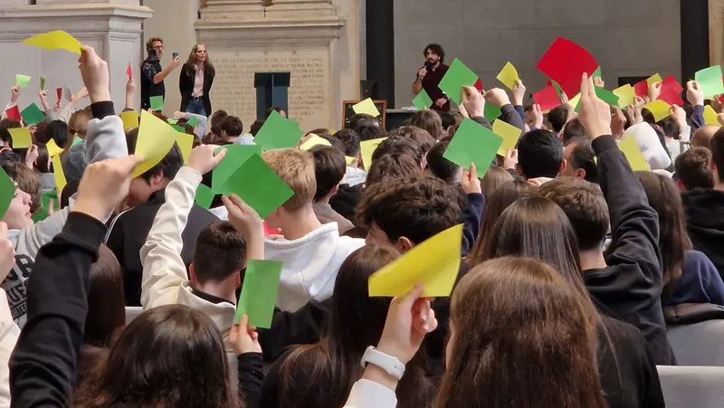 I fogli di carta usati per introdurre il concetto della raccolta dei dati