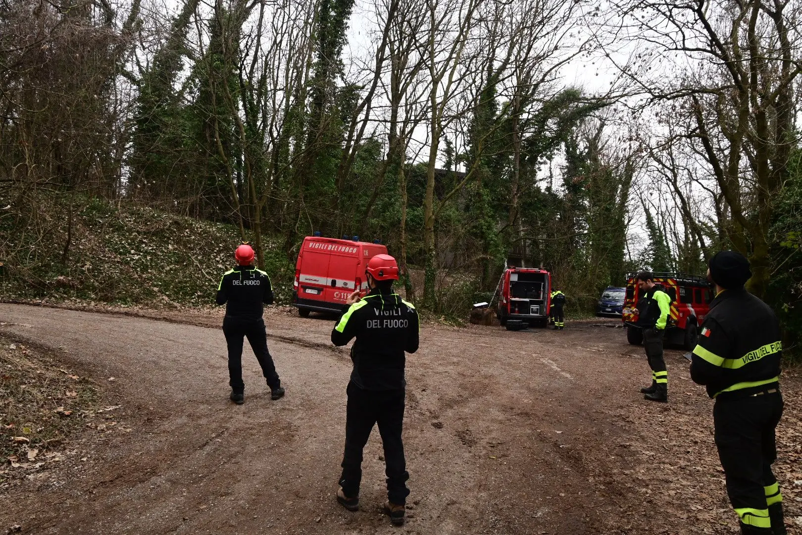 I Vigili del fuoco e il Soccorso alpino in Maddalena