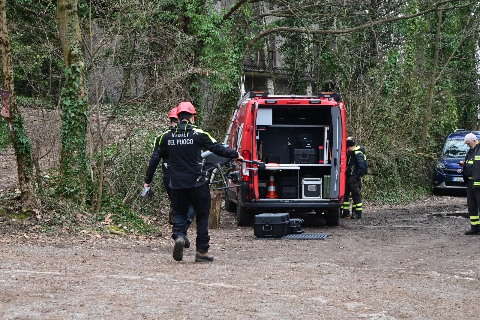 I Vigili del fuoco e il Soccorso alpino in Maddalena