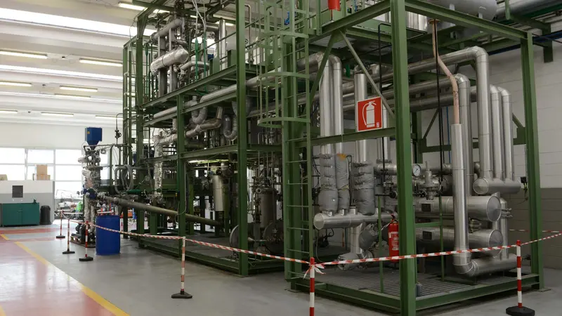 L'impianto per frantumare i residui di autoveicoli - © www.giornaledibrescia.it