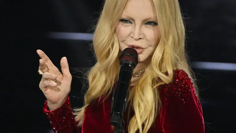 Il fascino senza tempo di Patty Pravo - Foto Ansa/Riccardo Antimiani © www.giornaledibrescia.it