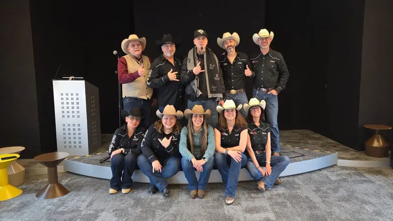 Il corpo di ballo al completo