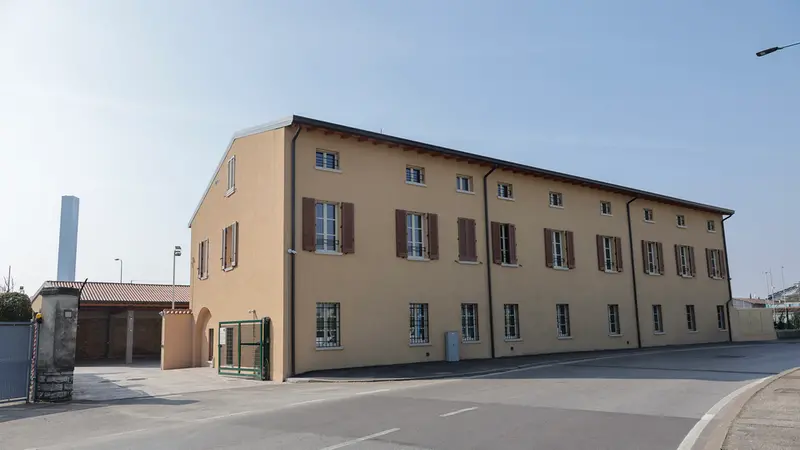 Gli esterni di Cascina Lentati in via della Ziziola - © www.giornaledibrescia.it