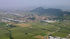 Il Monte Orfano irrompe in una zona pianeggiante