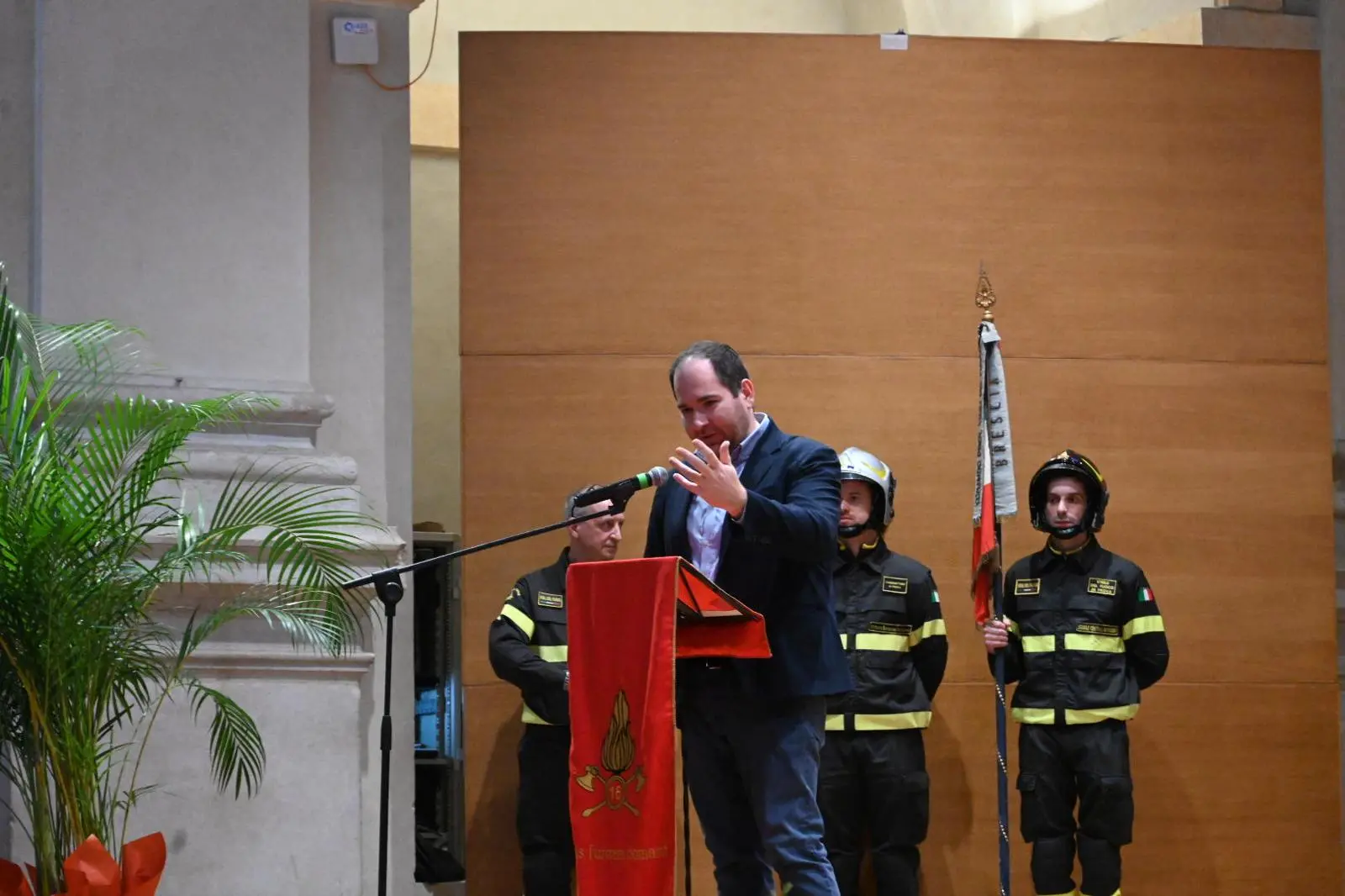 L'87esimo anniversario dei Vigili del fuoco