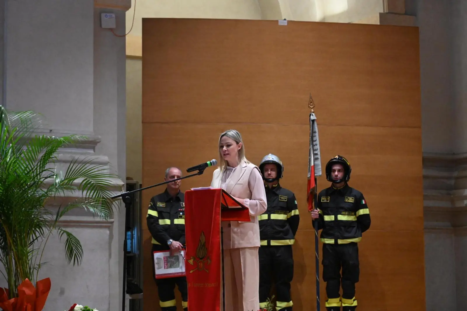 L'87esimo anniversario dei Vigili del fuoco