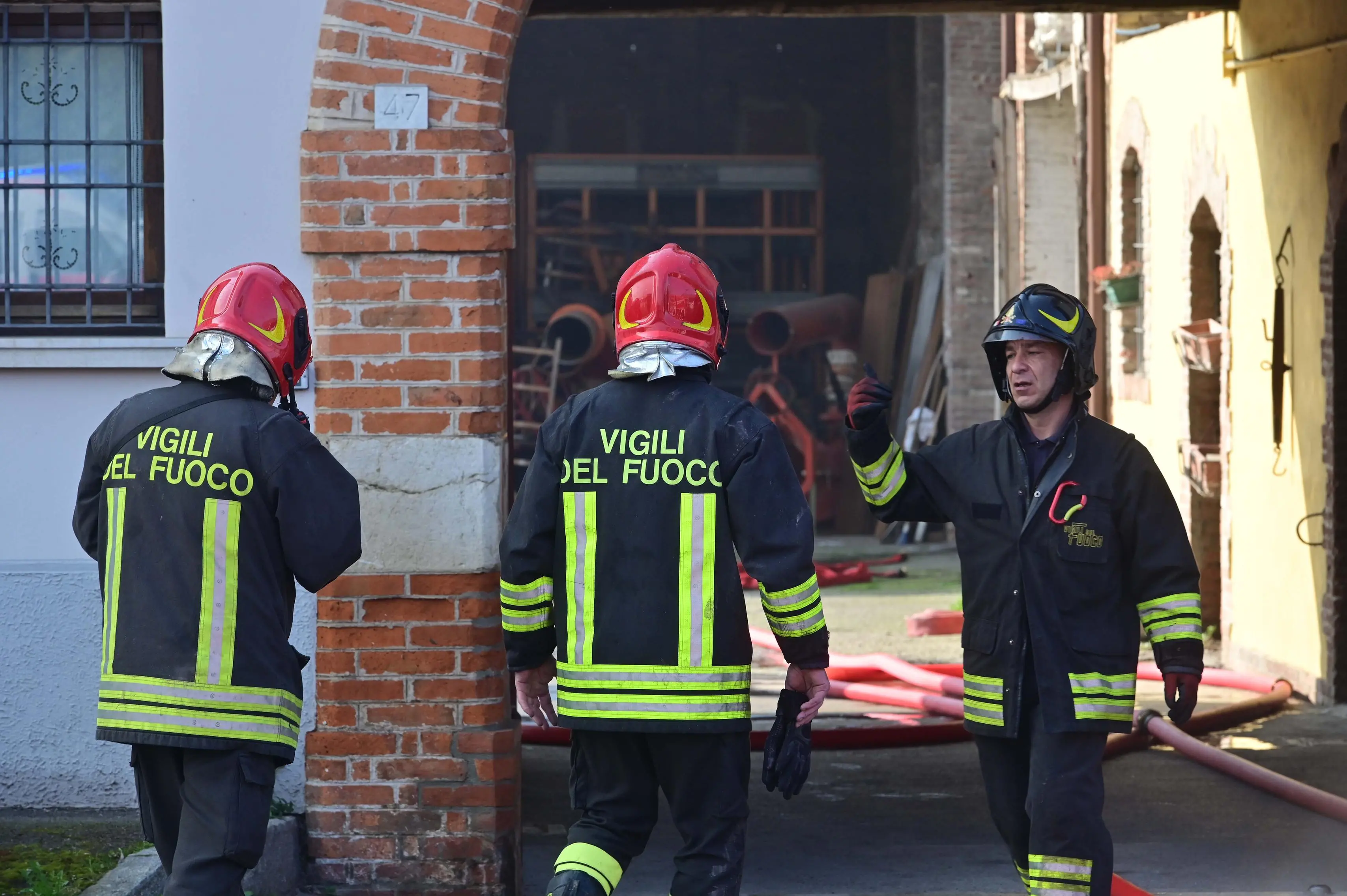 CRONACA BRESCIA VIA VAL SAVIORE INCENDIO CASCINALE REDAZIONE CRONACA 27-02-2026 GABRIELE STRADA NEW EDEN GROUP