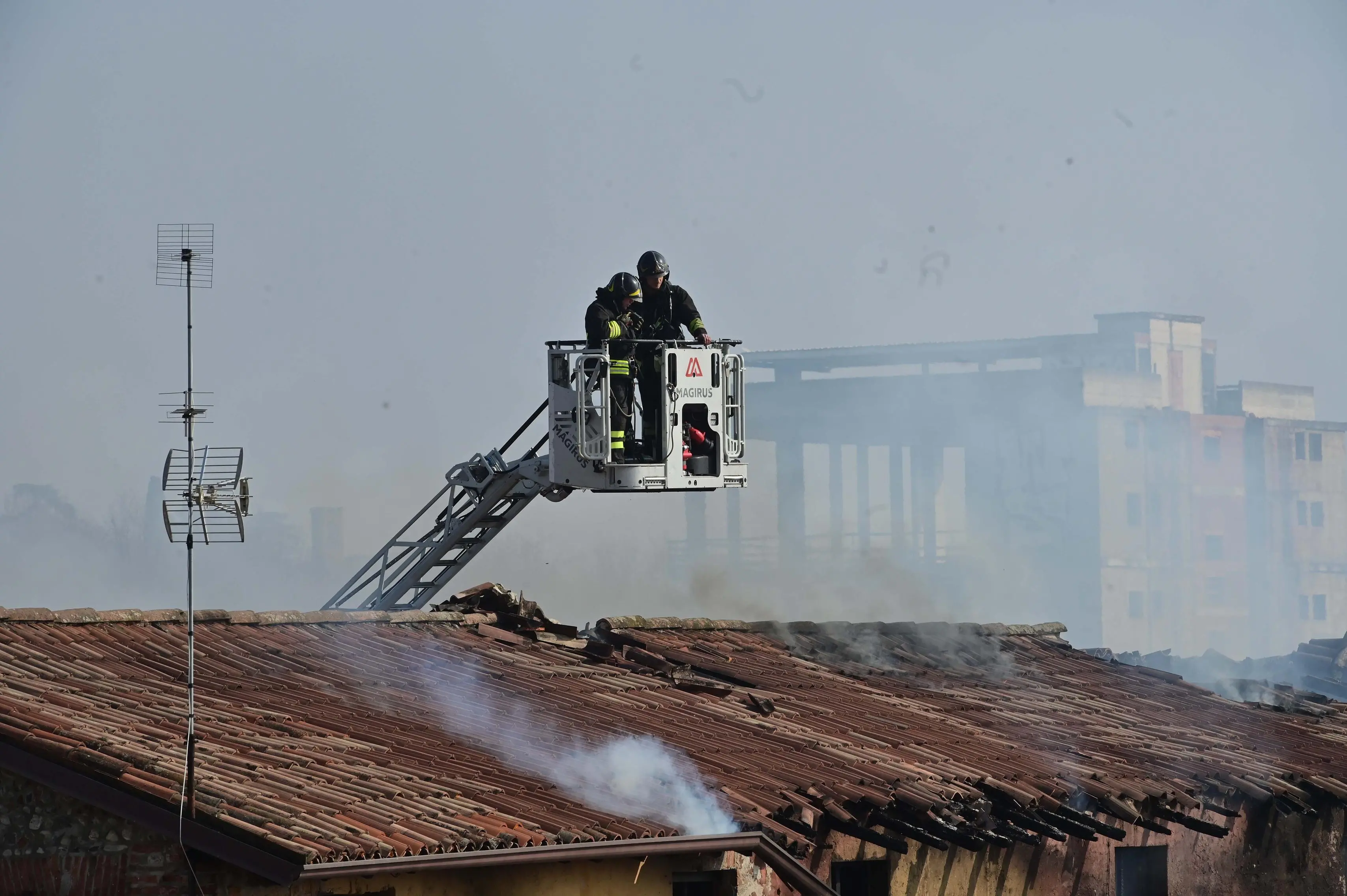 CRONACA BRESCIA VIA VAL SAVIORE INCENDIO CASCINALE REDAZIONE CRONACA 27-02-2026 GABRIELE STRADA NEW EDEN GROUP
