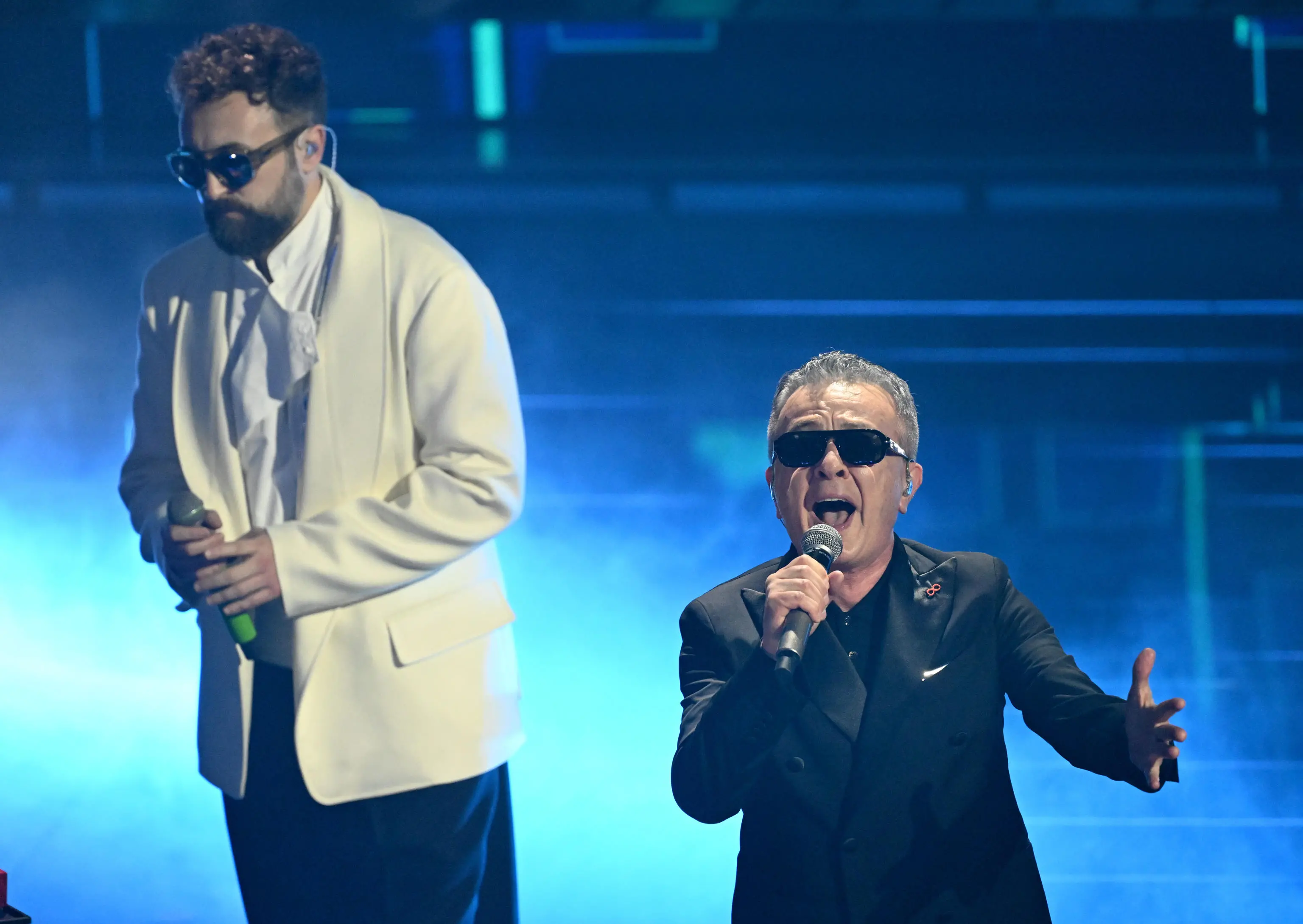 Sanremo, la serata dei duetti e delle cover