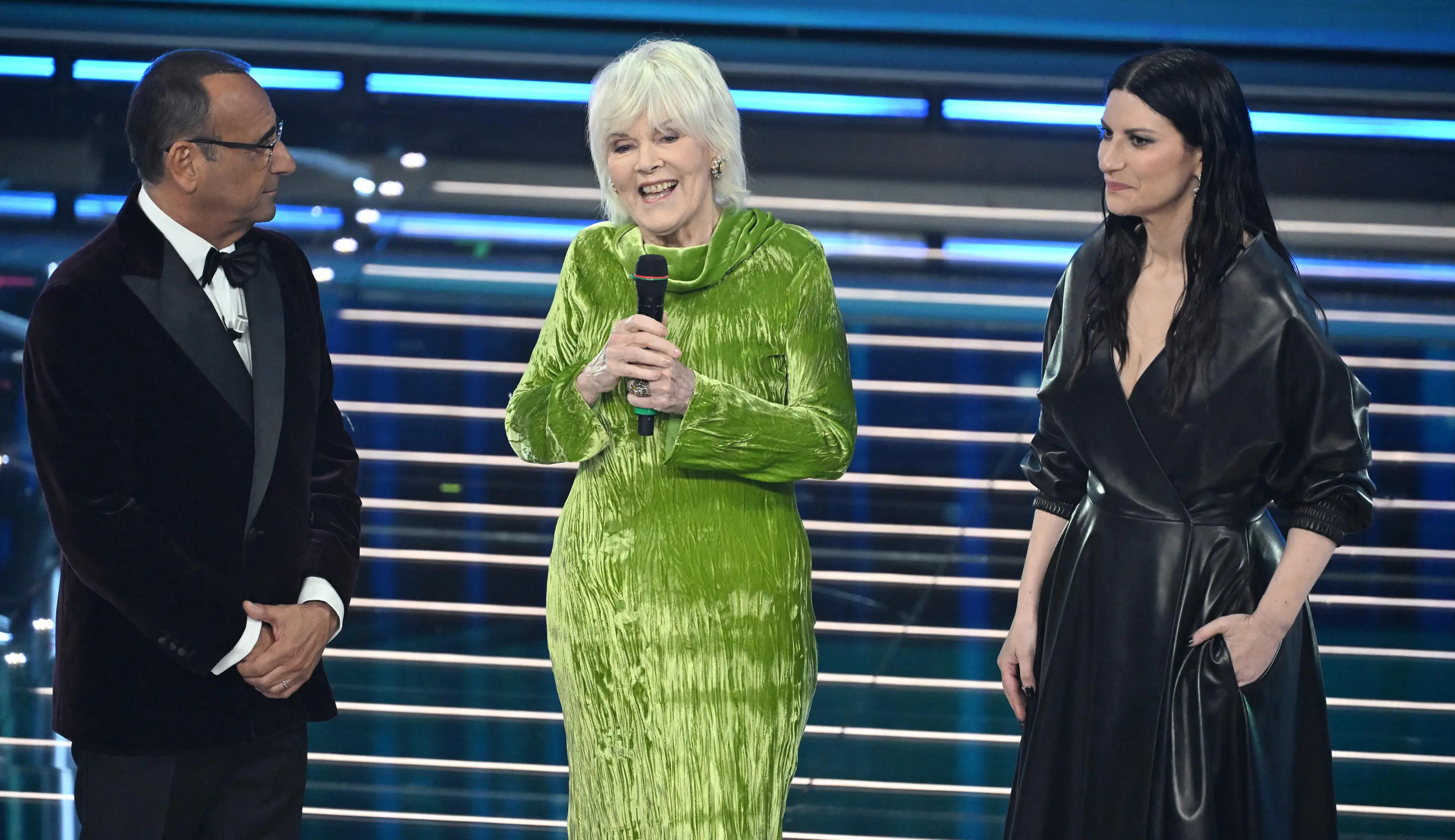 Sanremo, la serata dei duetti e delle cover