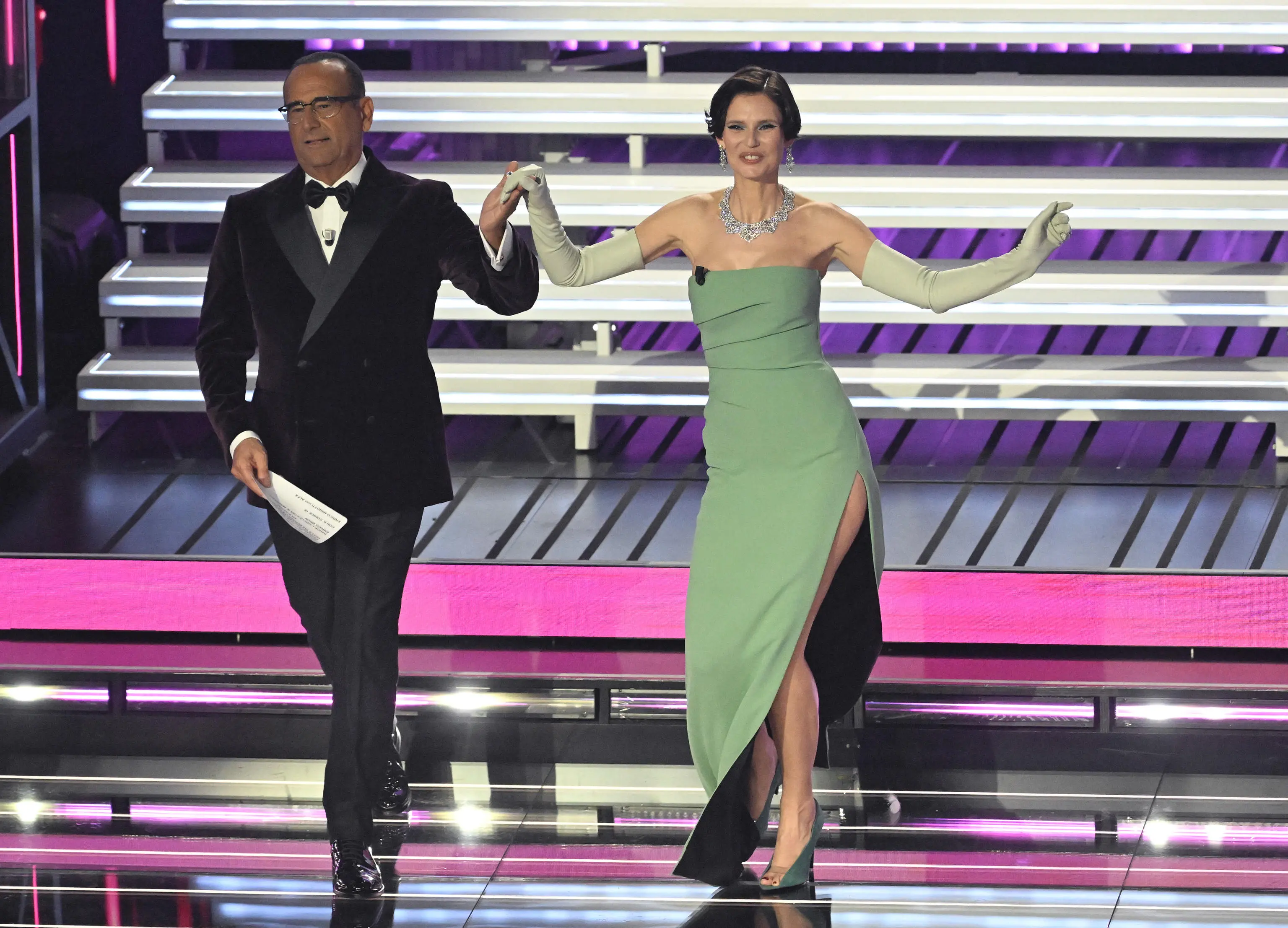 Sanremo, la serata dei duetti e delle cover