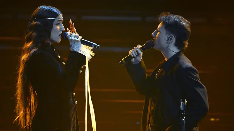 Joan Thiele con Nayt - Foto Ansa © www.giornaledibrescia.it