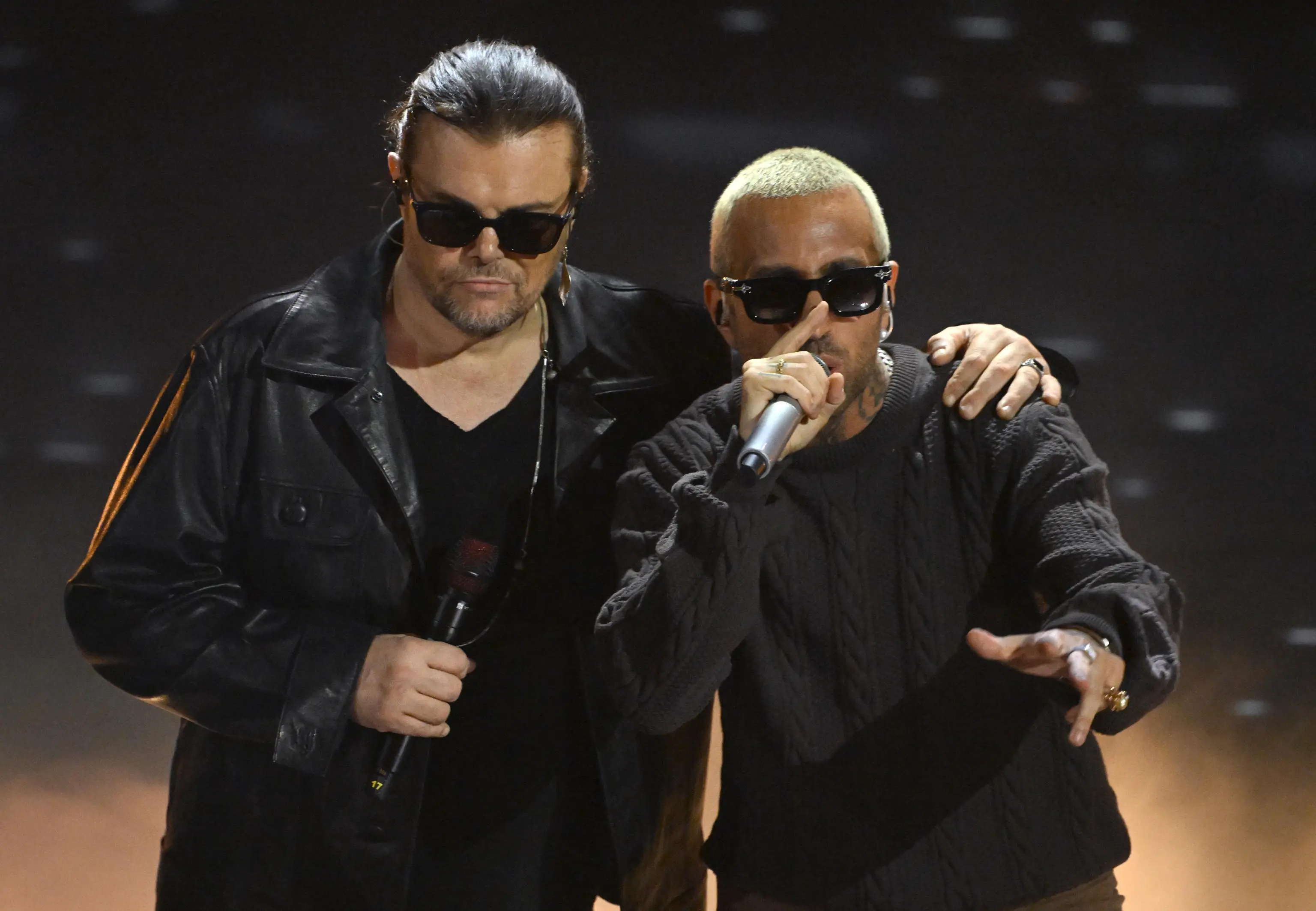 Sanremo, la serata dei duetti e delle cover