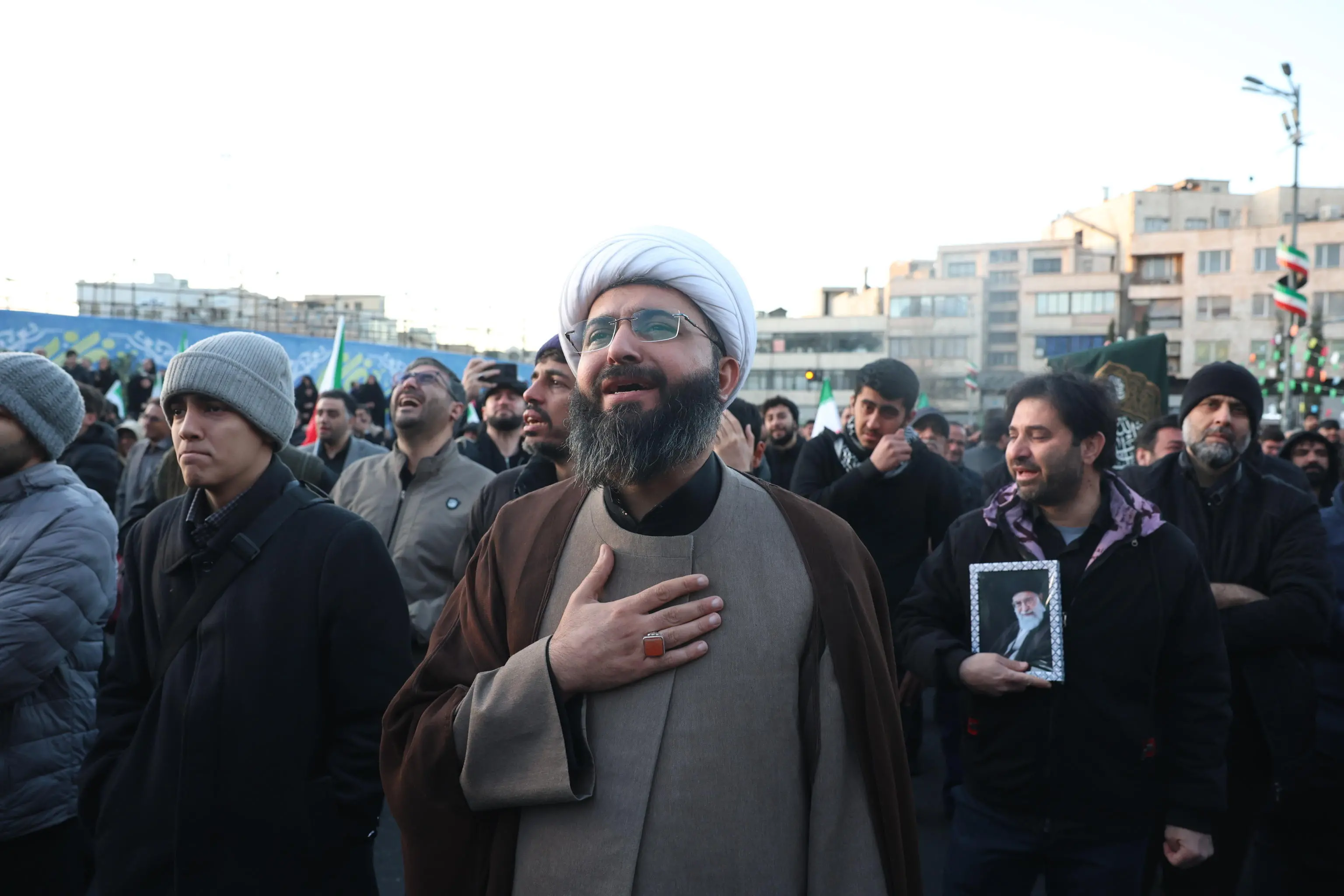 Il lutto a Teheran per la morte di Khamenei