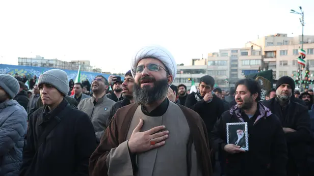 Il lutto a Teheran per la morte di Khamenei