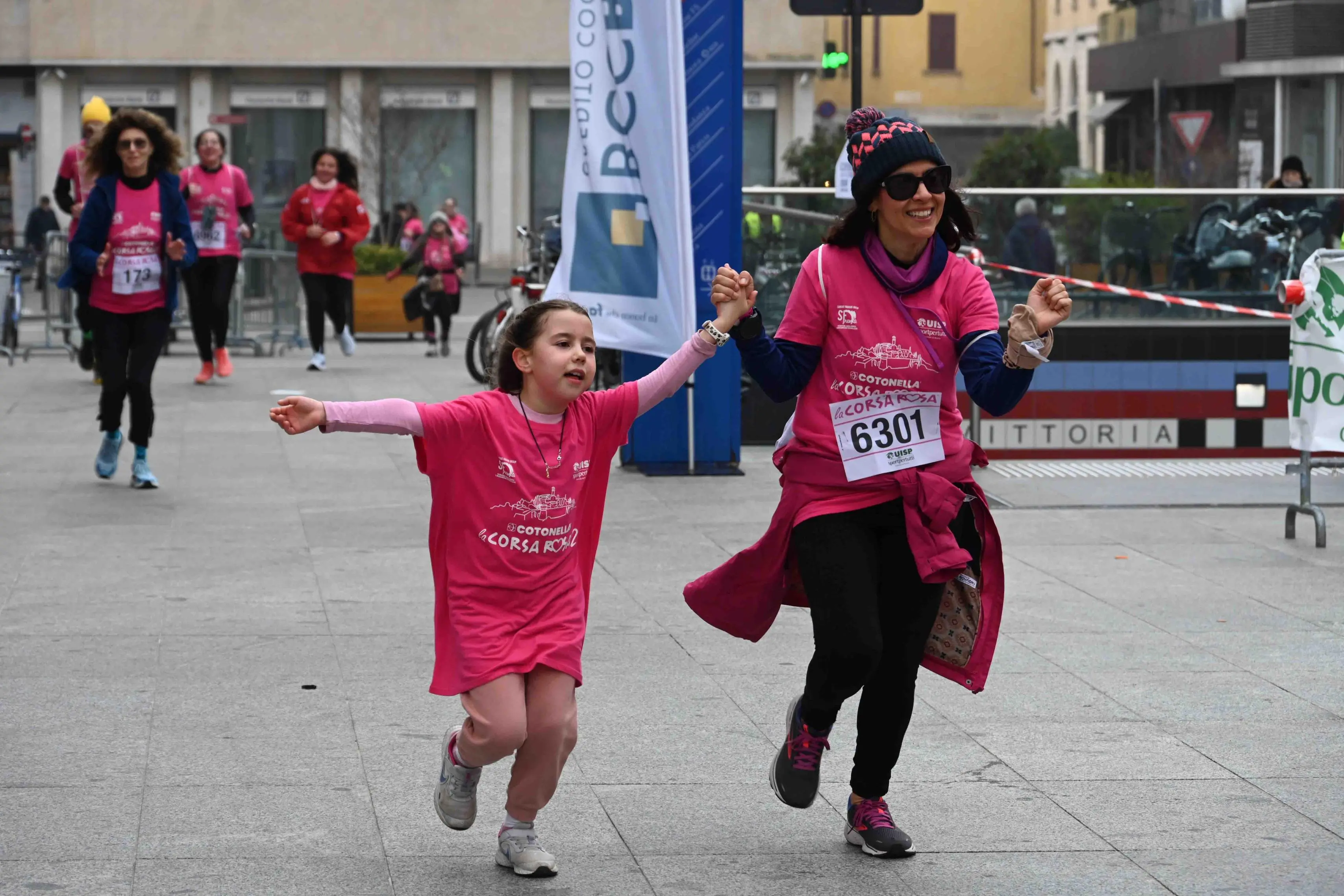 CRONACA BRESCIA PIAZZA VITTORIA PARTENZA CORSA ROSA PER SANDRINI 01-03-2026 MARCO ORTOGNI /GIOVANNI BENINI NEW EDEN GROUP