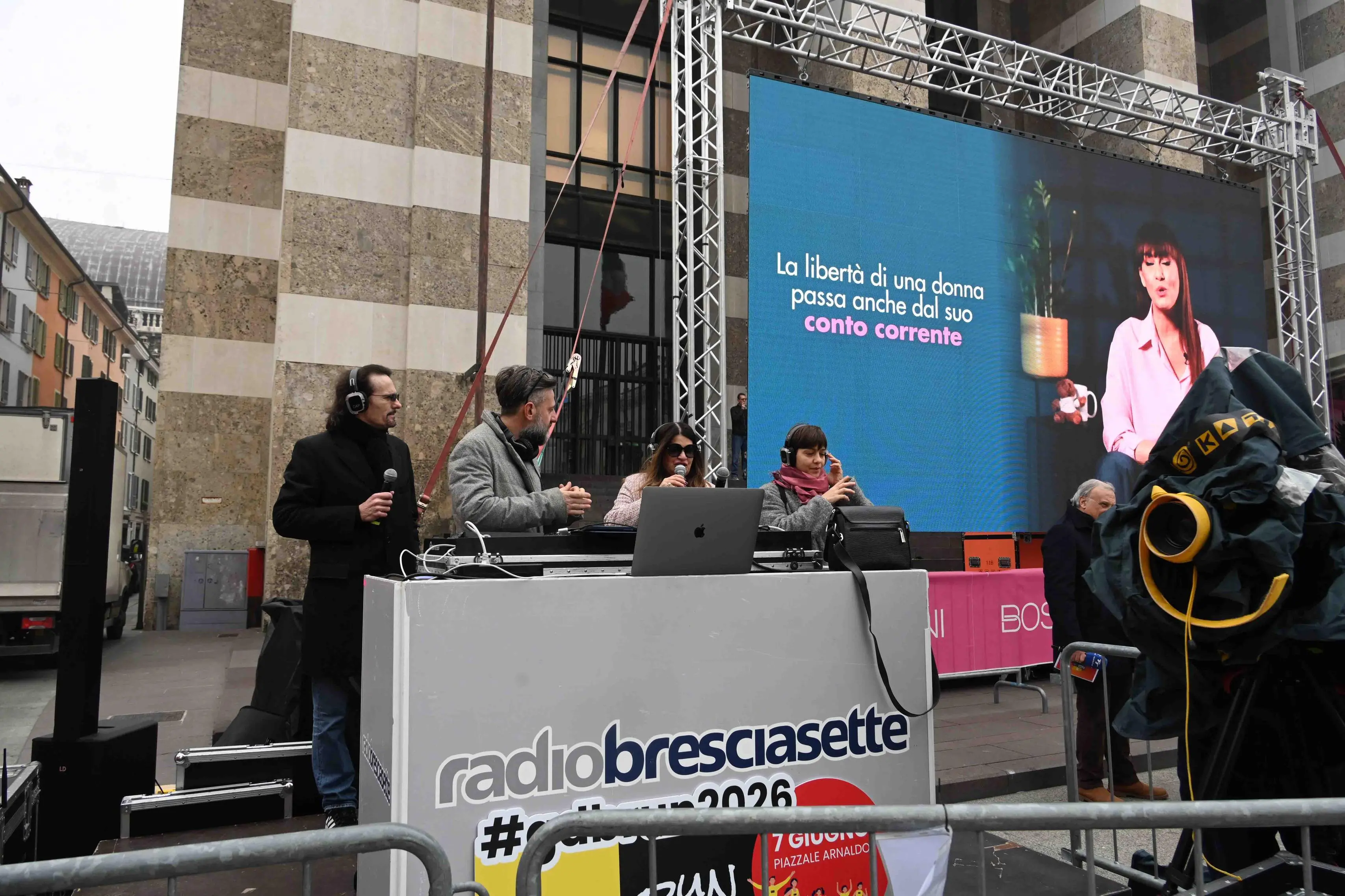 CRONACA BRESCIA PIAZZA VITTORIA PARTENZA CORSA ROSA PER SANDRINI 01-03-2026 MARCO ORTOGNI /GIOVANNI BENINI NEW EDEN GROUP