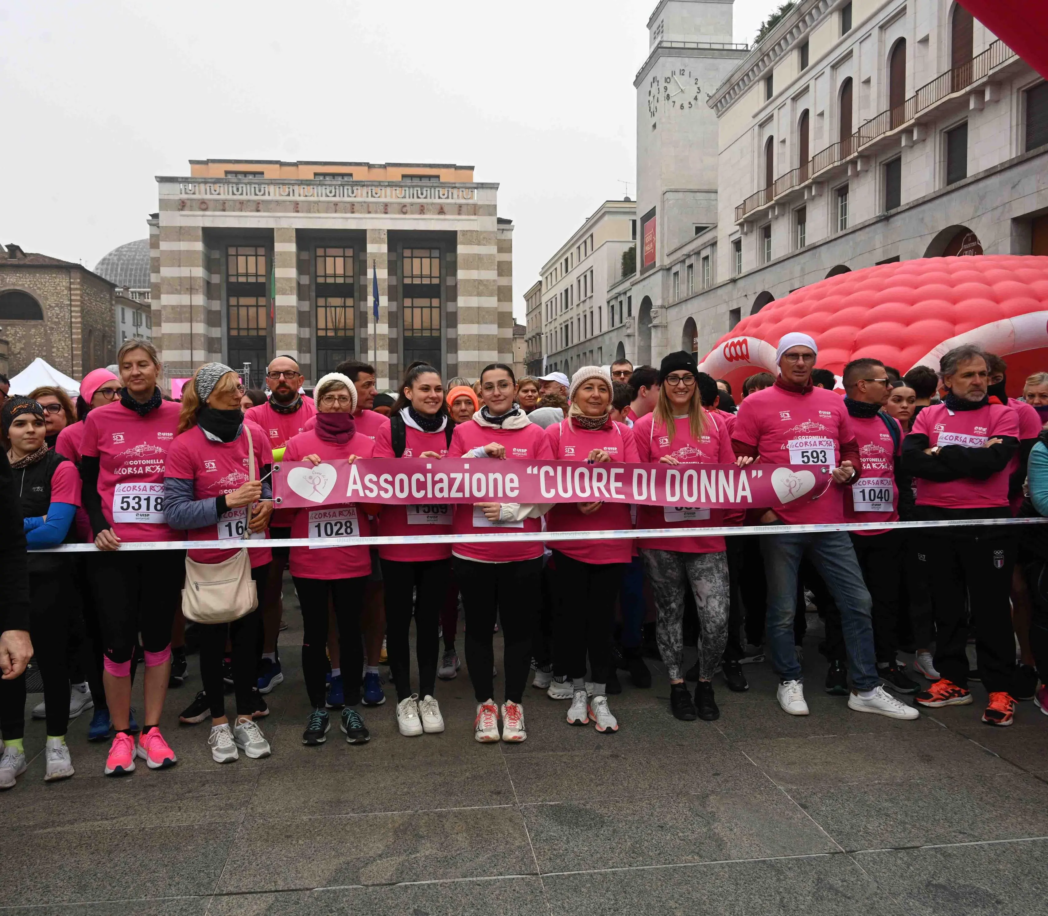 CRONACA BRESCIA PIAZZA VITTORIA PARTENZA CORSA ROSA PER SANDRINI 01-03-2026 MARCO ORTOGNI /GIOVANNI BENINI NEW EDEN GROUP