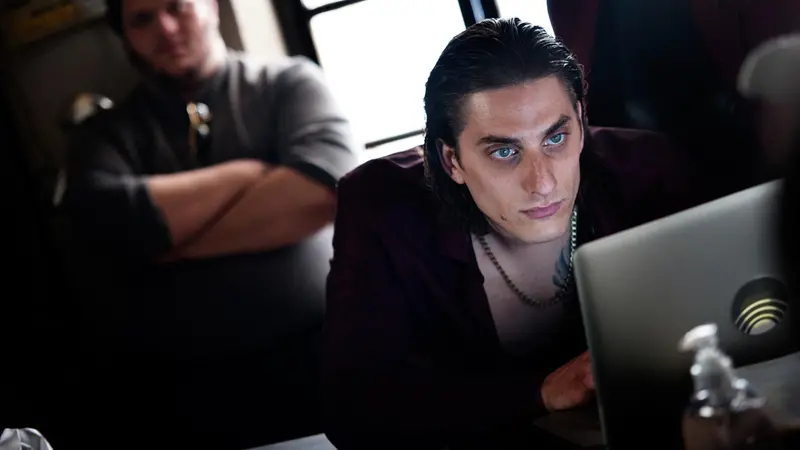 Luca Marinetti in Lo chiamavano Jeeg Robot