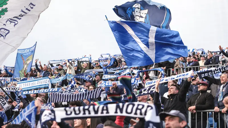 I tifosi del Brescia - Foto New Reporter Comincini © www.giornaledibrescia.it