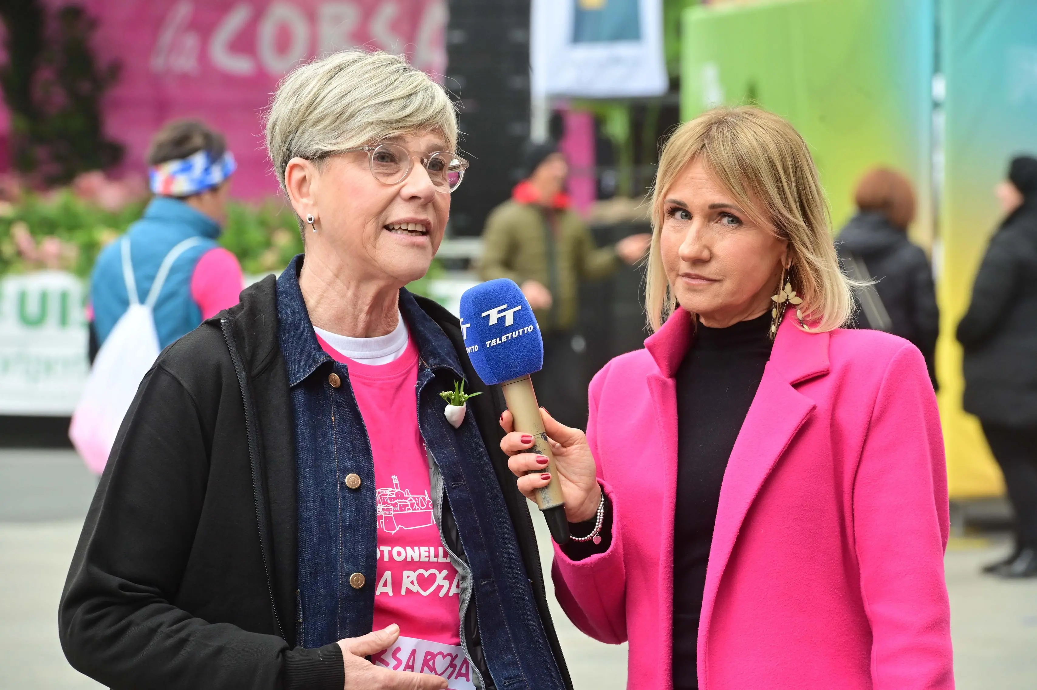 CRONACA  BRESCIA PIAZZA VITTORIA CORSA ROSA PUNTATA SPECIALE DI IN PIAZZA CON NOI REDAZIONE CRONACA 01-03-2026 GABRIELE STRADA NEW EDEN GROUP                             