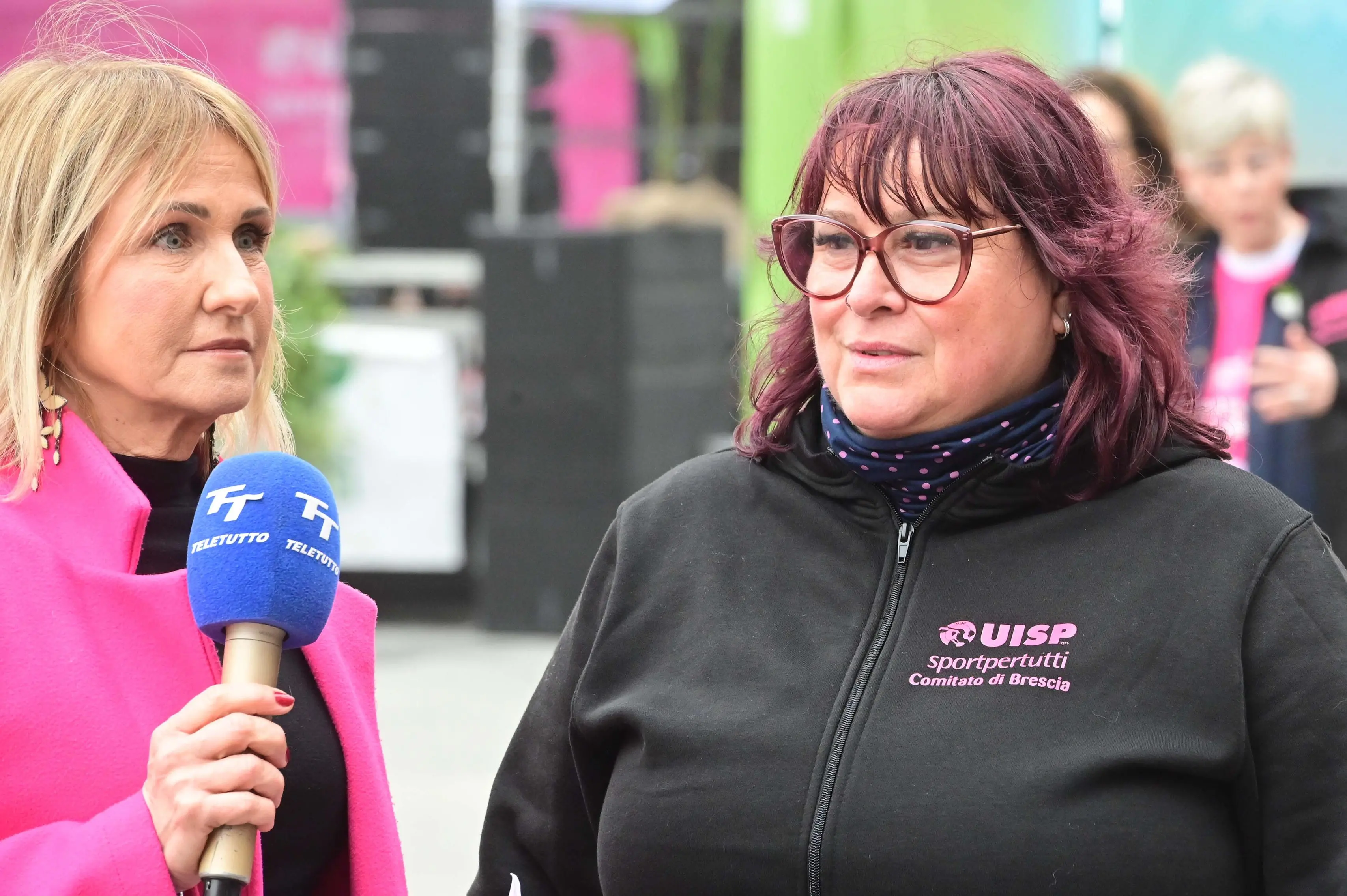 CRONACA  BRESCIA PIAZZA VITTORIA CORSA ROSA PUNTATA SPECIALE DI IN PIAZZA CON NOI REDAZIONE CRONACA 01-03-2026 GABRIELE STRADA NEW EDEN GROUP                             