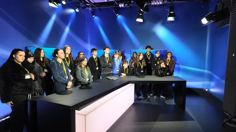Gli studenti di Copernico e Giovanni Paolo II nello studio del Tg