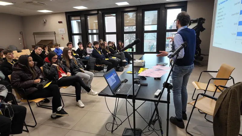 Gli studenti di GdB Press Forward col giornalista Andrea Cittadini