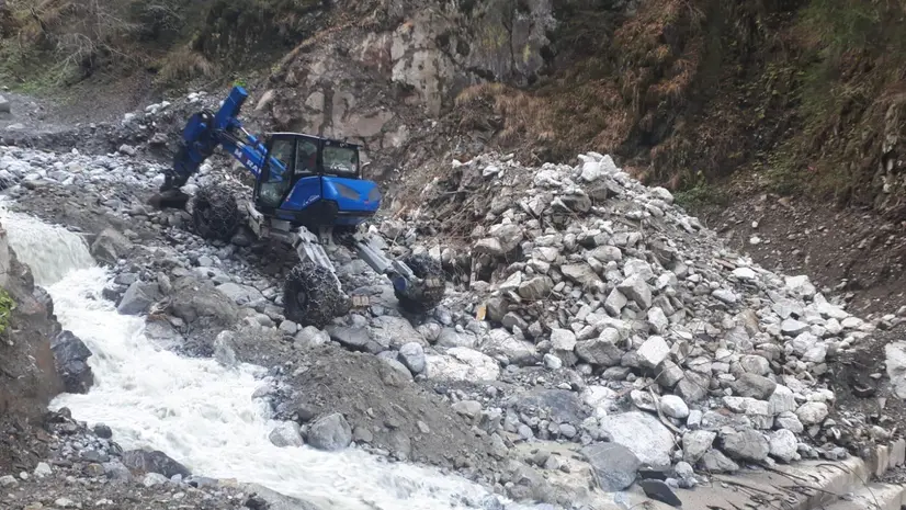 I lavori per contenere il torrente Vallaro a Vione (foto d'archivio) - © www.giornaledibrescia.it