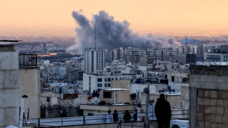 Un bombardamento a Teheran - Foto Ansa © www.giornaledibrescia.it
