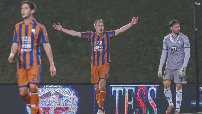 La delusione dopo il gol subito - Foto New Reporter © www.giornaledibrescia.it