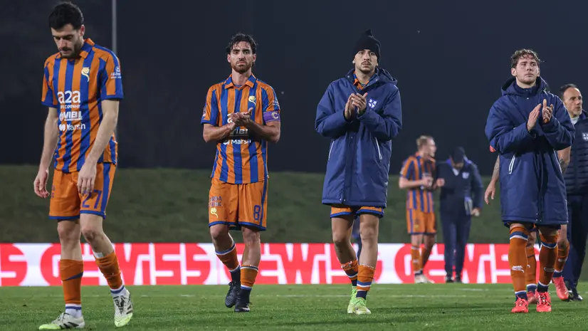 Giocatori delusi a fine partita - Foto New Reporter © www.giornaledibrescia.it