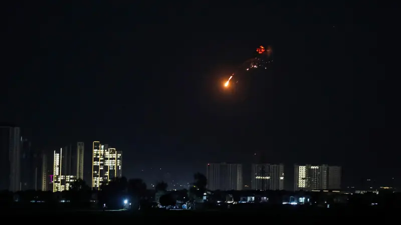 Un drone intercettato in cielo - Foto Epa © www.giornaledibrescia.it