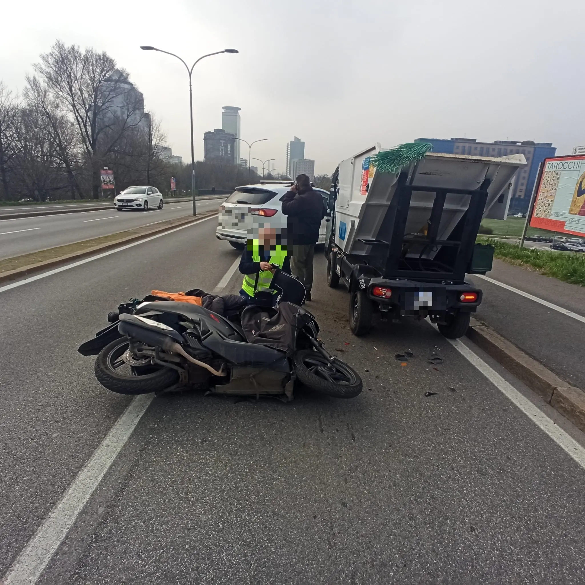 Rider investito sul cavalcavia Kennedy