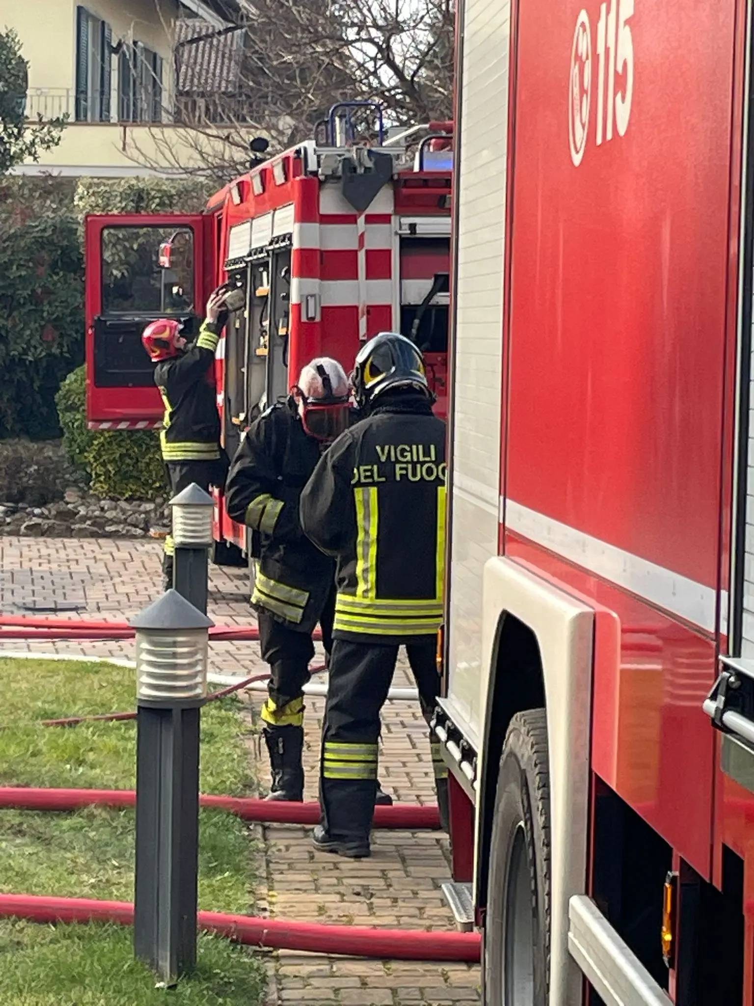 L'incendio nel centro di Rovato