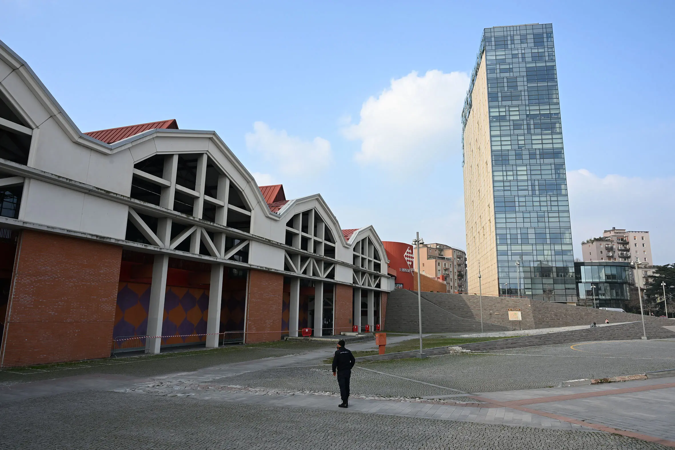 La conferenza stampa fuori dall'ex Freccia Rossa