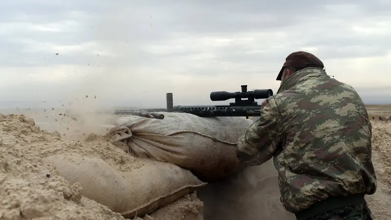 Un combattente curdo, foto Flickr d'archivio