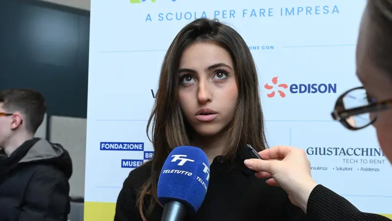 Una delle studentesse che hanno partecipato alla sessione all'auditorium Santa Giulia - Foto New Reporter Favretto © www.giornaledibrescia.it