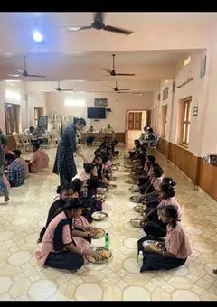 La volontaria bresciana bloccata in India