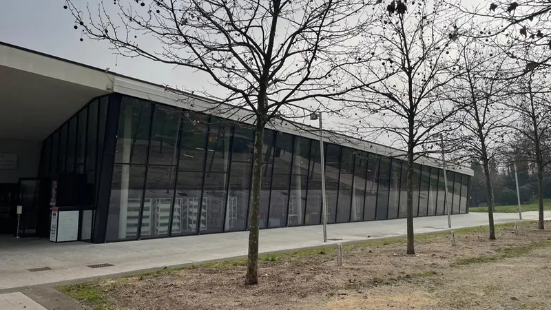 La sede della biblioteca vista dall'esterno - © www.giornaledibrescia.it