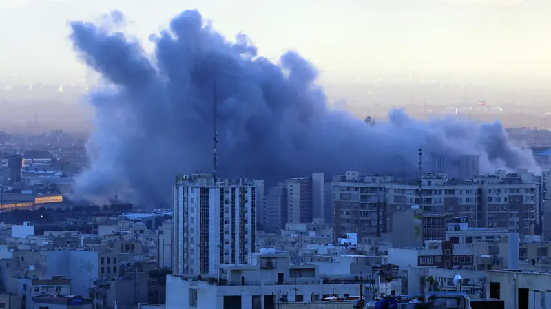 Un'esplosione in centro a Teheran - Foto Ansa © www.giornaledibrescia.it