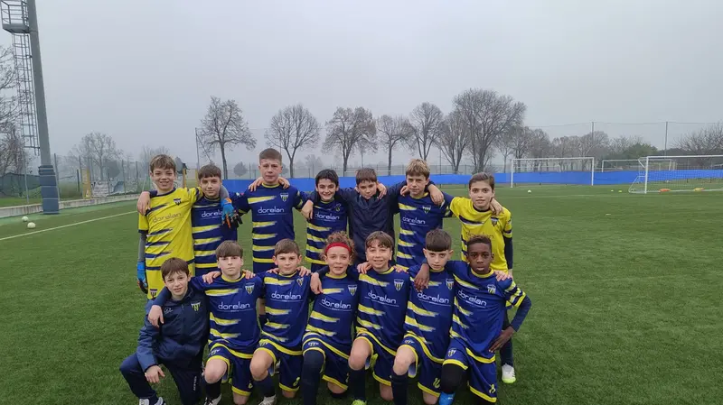 La formazione degli Esordienti Under 12 della Giovanile Cmm - © www.giornaledibrescia.it