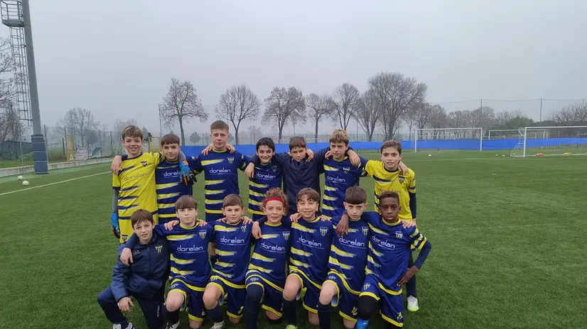 La formazione degli Esordienti Under 12 della Giovanile Cmm - © www.giornaledibrescia.it