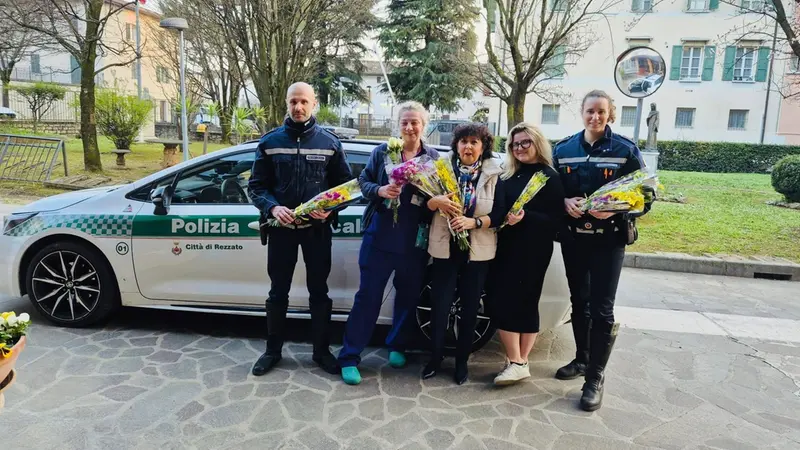 I fiori sequestrati sono stati donati alla Rsa e alle parrocchie di Rezzato - © www.giornaledibrescia.it