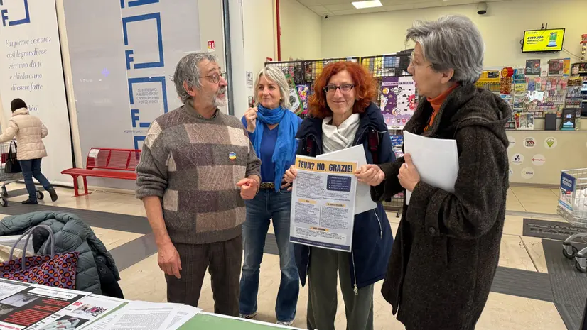 Il banchetto al Flaminia - © www.giornaledibrescia.it