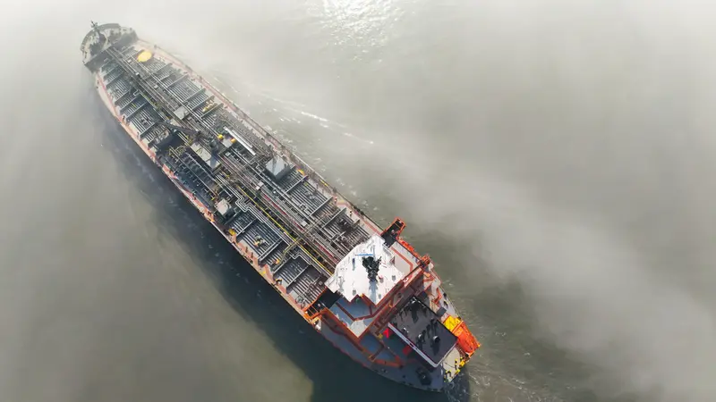 Una petroliera - Foto Ansa © www.giornaledibrescia.it