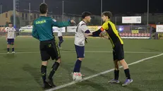 Il saluto prima del match -  © www.giornaledibrescia.it