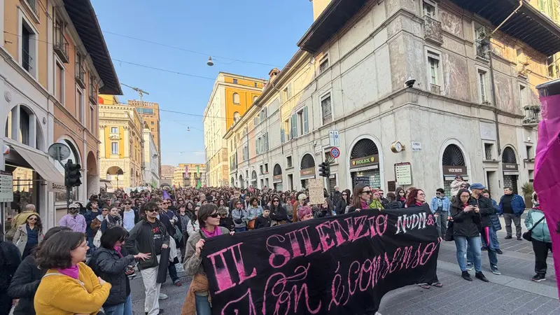 Non una di meno, la manifestazione anche a Brescia