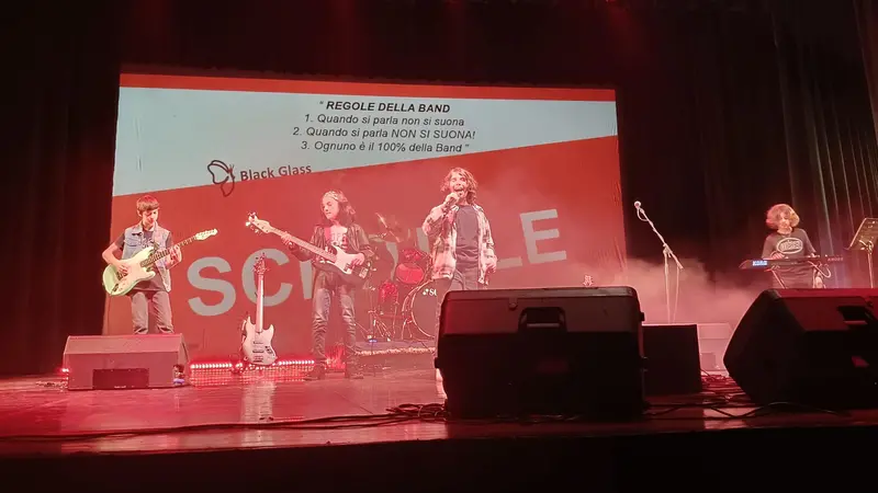 I Black glass sul palco del Gloria