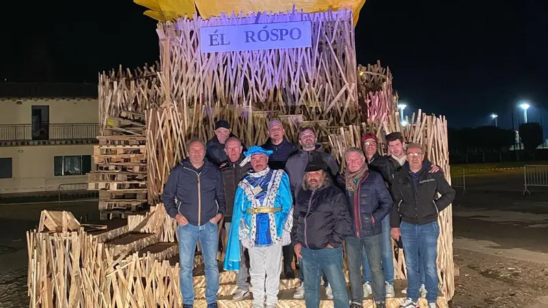 Il gruppo dei volontari - © www.giornaledibrescia.it